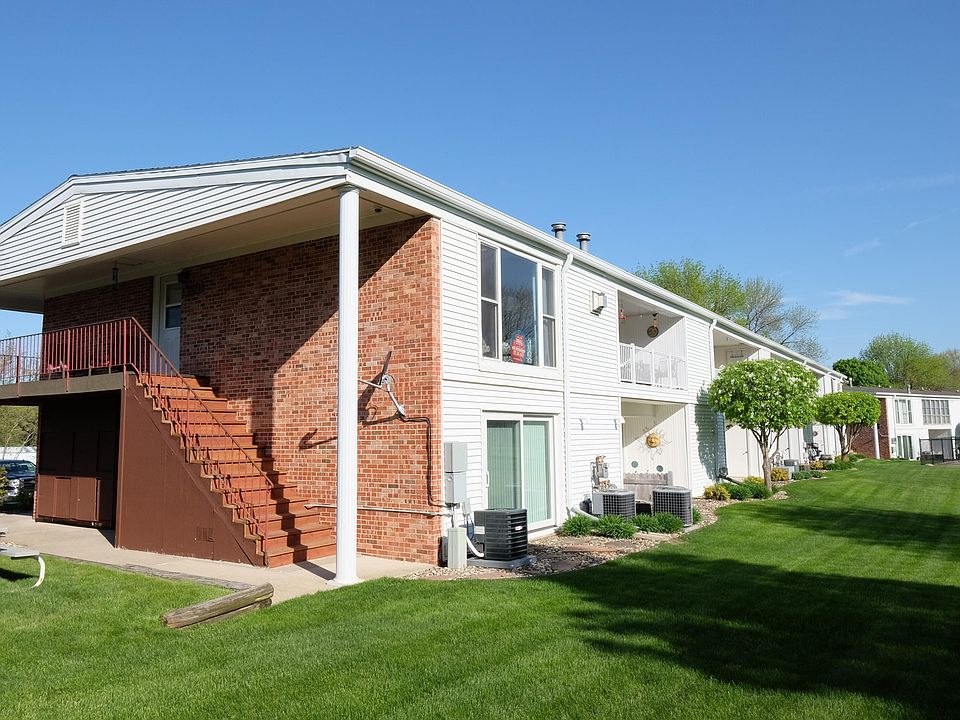 1st image of 1700 Country Club Dr Unit 201