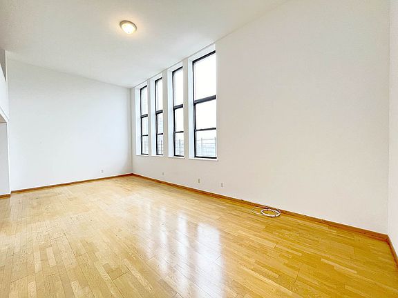 3rd image of 371 Madison St APT 313