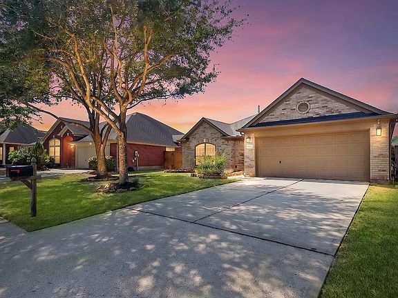 2nd image of 14903 Meridian Park Ln