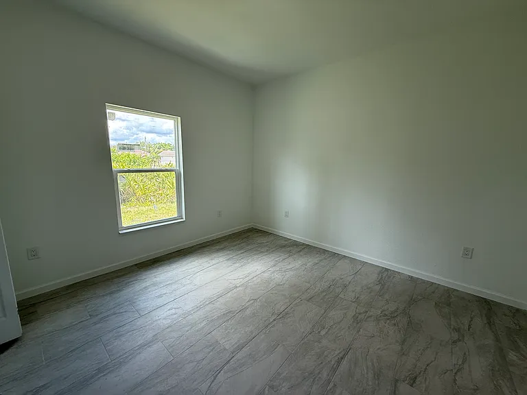 1180 Comfort Ln — Photo 12
