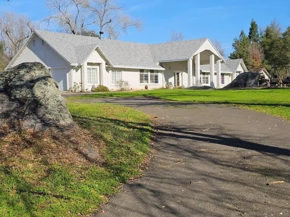 5121 Val Verde Rd, Loomis, CA 95650