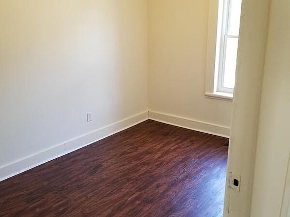 5th image of 302 Canal St APT 3