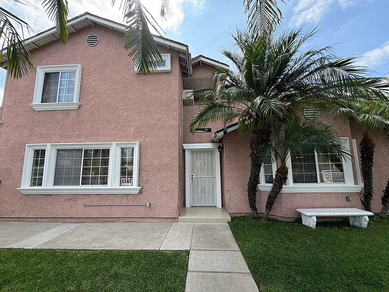 3718 Lynwood Rd — Photo 1
