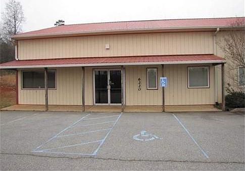 3rd image of 6220 Moorefield Mem Hwy