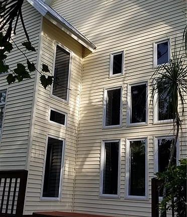2nd image of 1720 20th Ave NE