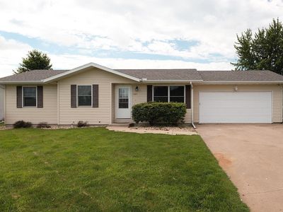 1109 12th St NE, Sioux Center, IA, 51250