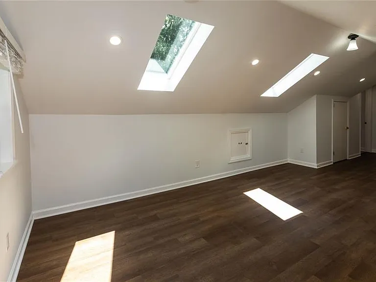 1311 Roxboro Dr — Photo 35