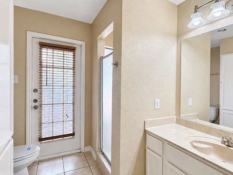 3426 Meadow Head Dr — Photo 14