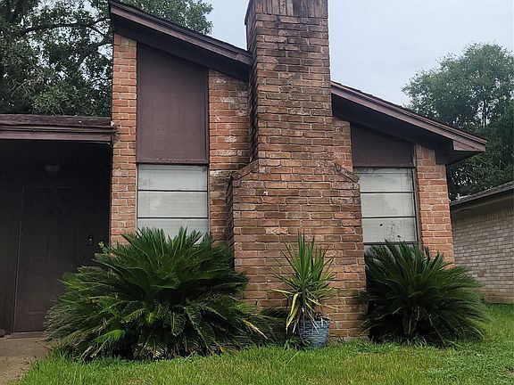 3rd image of 4923 Fitzwater Dr