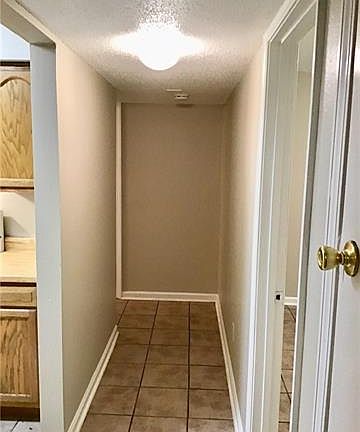 3rd image of 815 Fremaux Ave APT 1B