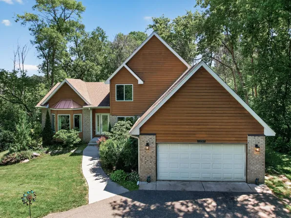 13707 Green Briar Dr, Minnetonka, MN 55305