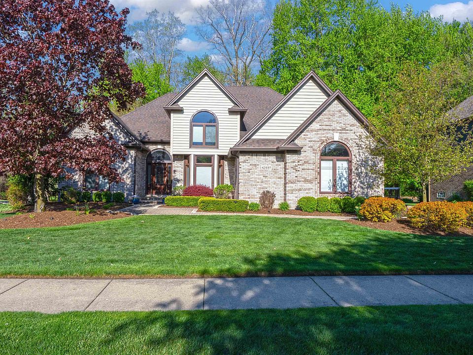 1st image of 43697 Vintners Place Dr
