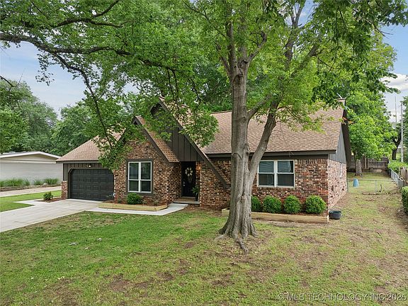 2nd image of 5235 S Zunis Pl