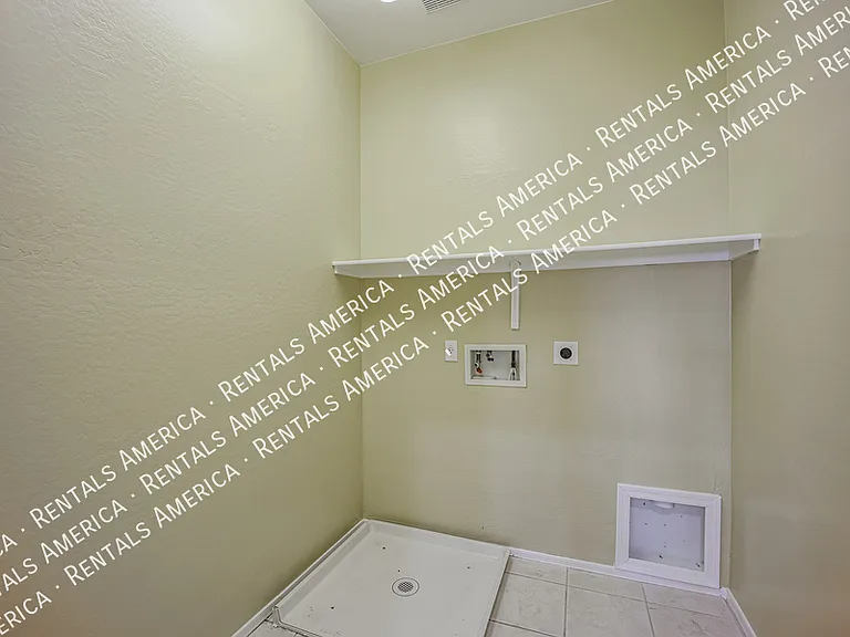 6846 W Saint Charles Ave — Photo 30