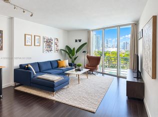 325 Biscayne Blvd #1424, Miami, FL 33130