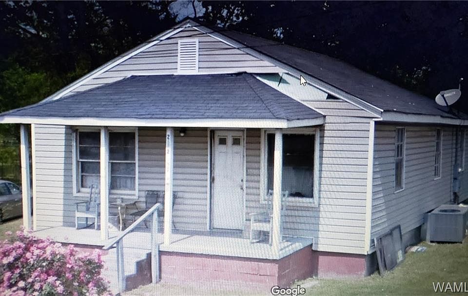 1st image of 2652 Elm St