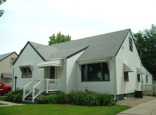 1360 N Hancock St, Fremont, NE 68025