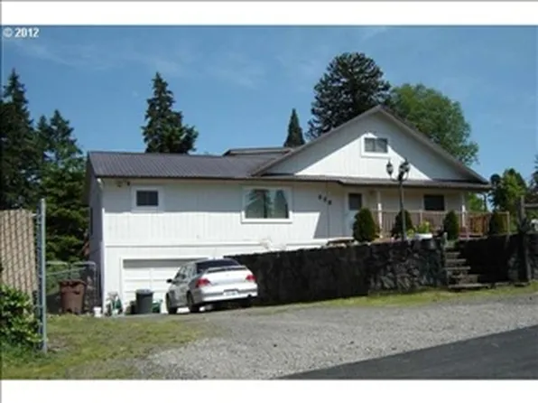 956 14th St, Washougal, WA 98671