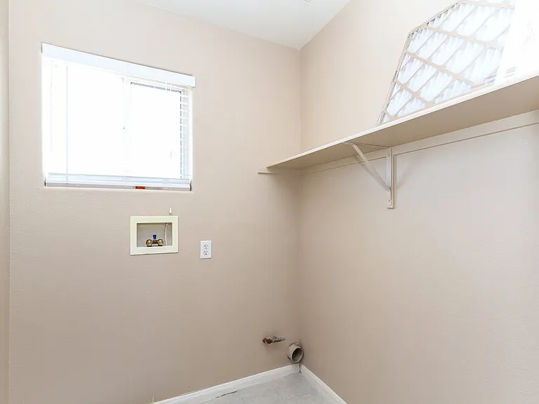 2422 Predera Ave — Photo 10