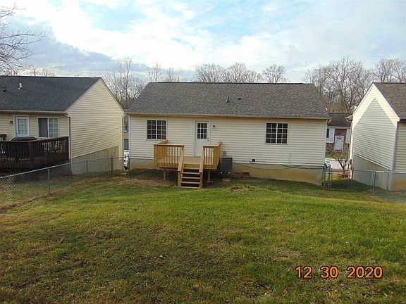 3rd image of 4011 Woodchase Dr
