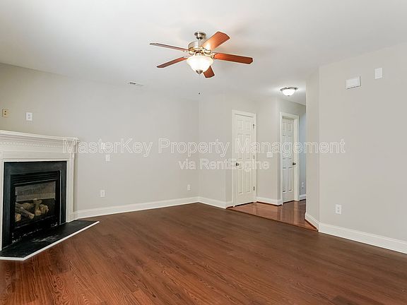 3rd image of 225 Braxman Ln