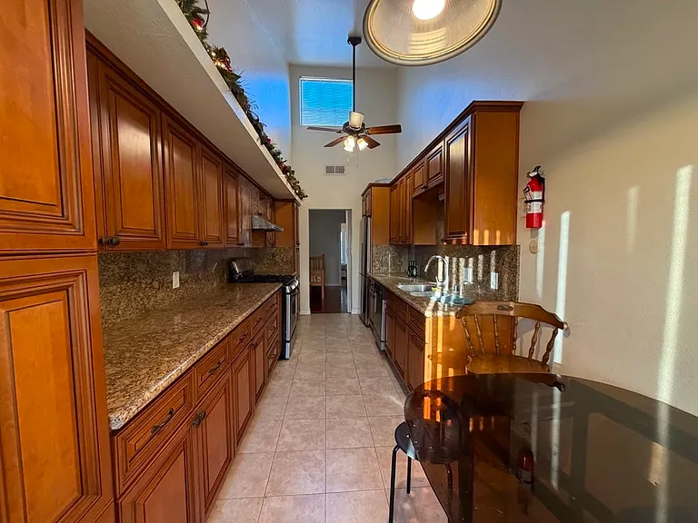 1015 Arcadia Ave #12 — Photo 5
