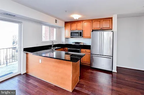 1386 Bryant St NE #302 Photo 1