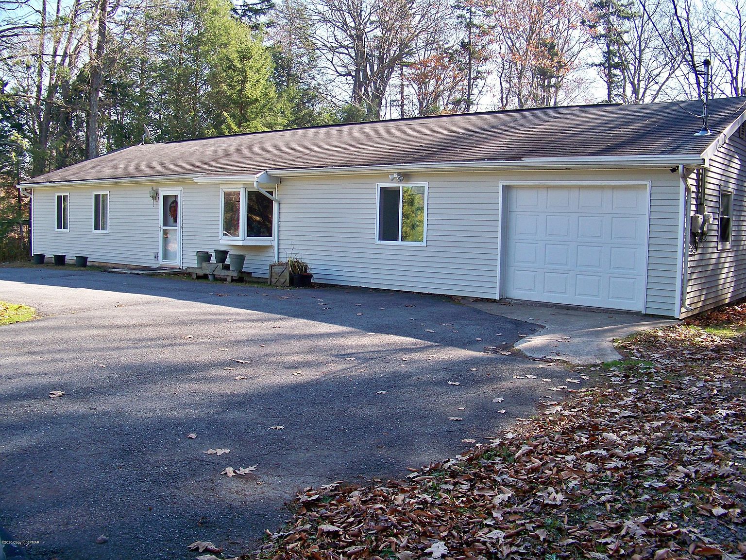 5134 Renaissance Ln, Tobyhanna, PA 18466 Zillow