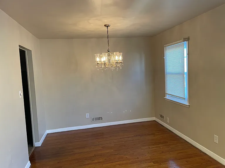 24 Grand Ave — Photo 5