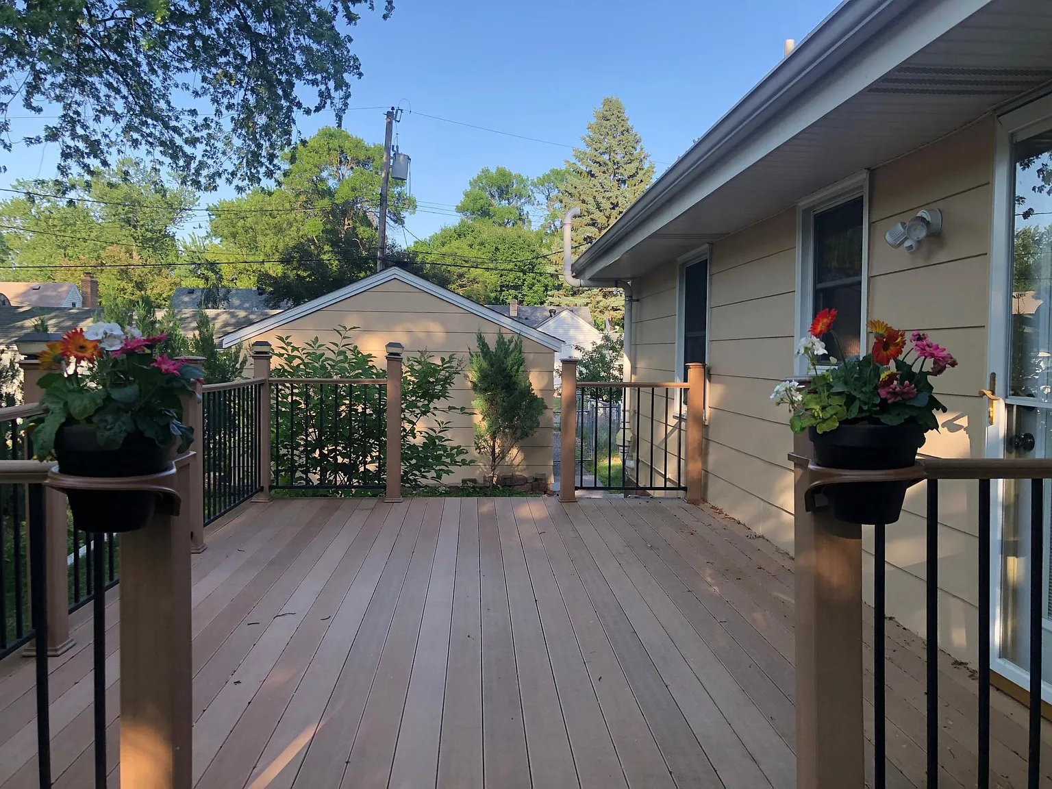 3 bed, 2.5 bath, 1917 sqft, $3,000 — Photo 2