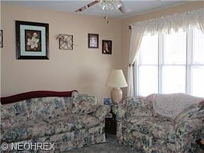 2nd image of 3643 Applewood Dr
