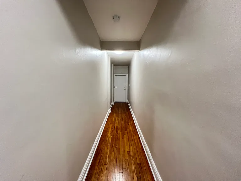 115-117 Fairview Ave #39 — Photo 8