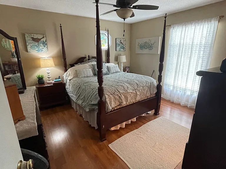 5120 Locust Ct — Photo 1