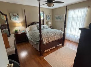 5120 Locust Ct, Kitty Hawk, NC 27949