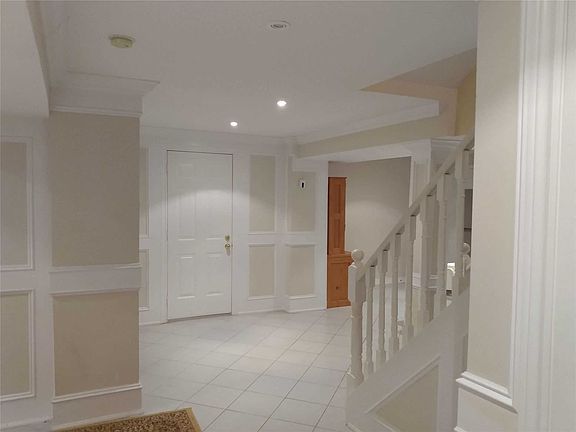 2nd image of 38 Lois Dr #Basement