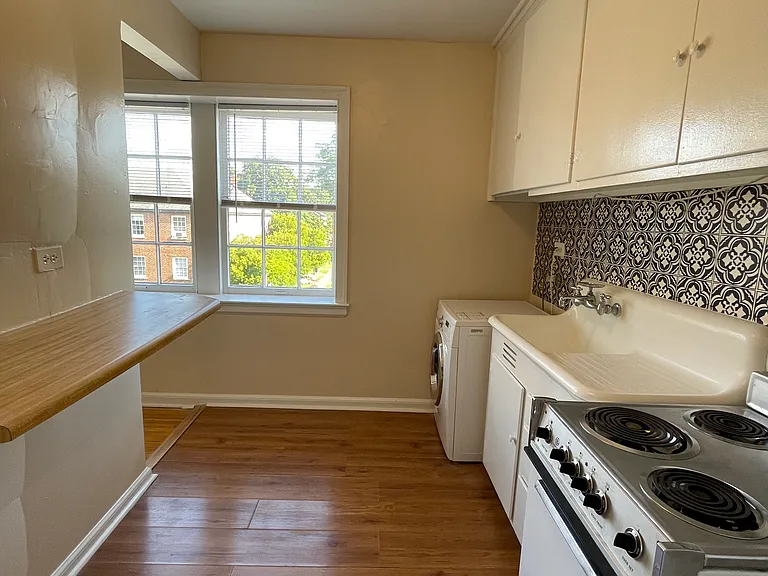 2838 Thornhill Rd — Photo 42