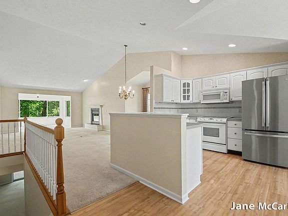 5th image of 2338 Whimbrel Ct NE