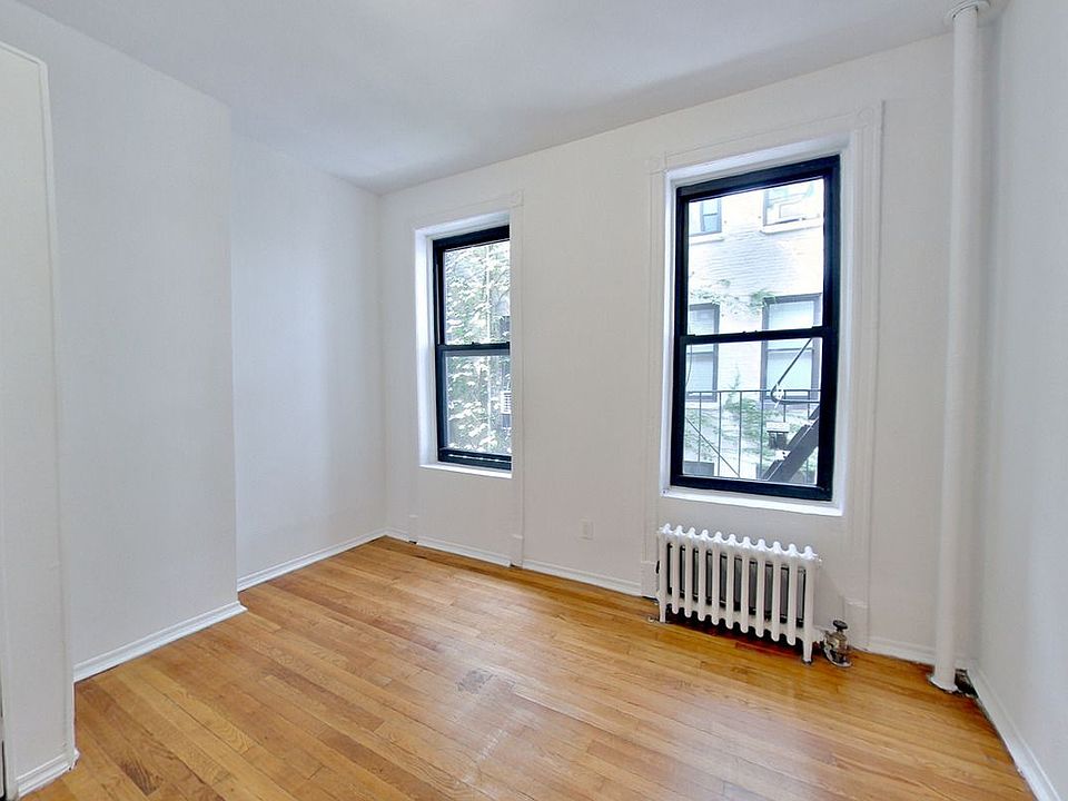 1st image of 11 Jones St APT 11