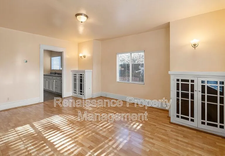 1026 N Windeler Ave #A — Photo 8