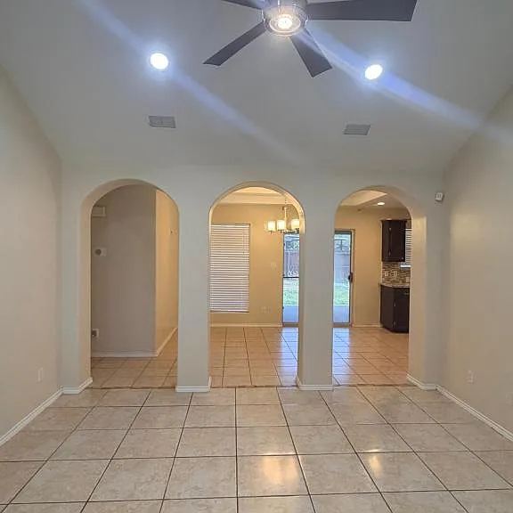 1724 Wilcox Dr — Photo 3