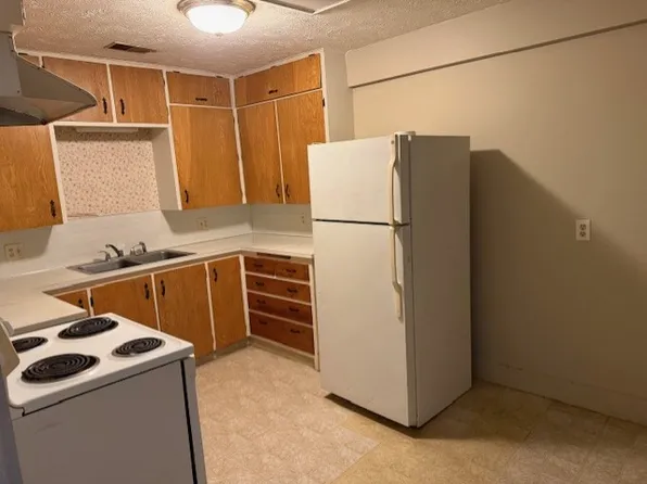 2304 Lincoln Rd #M1, Bellevue, NE 68005