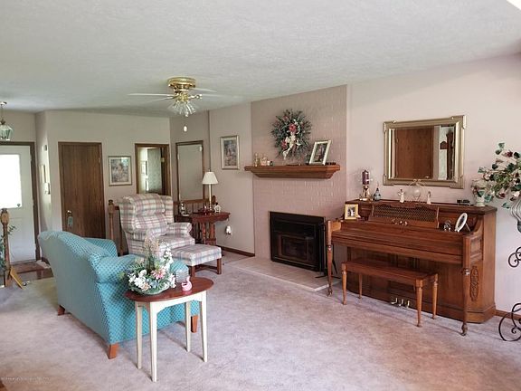 5th image of 4225 Driftwood Dr