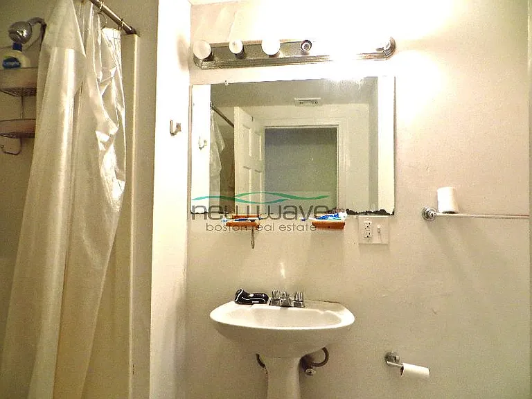 878 Huntington Ave #3 — Photo 10