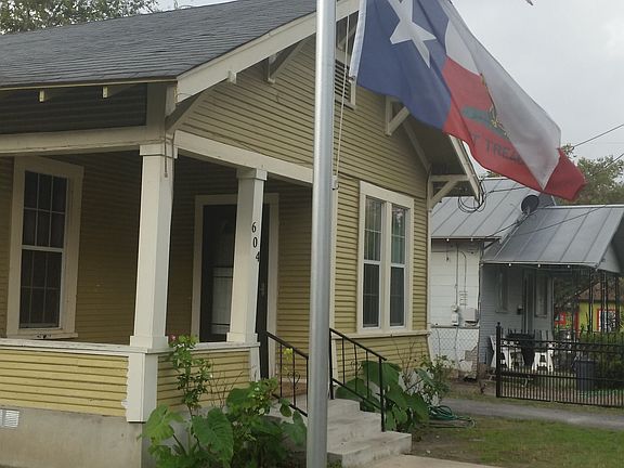 4th image of 604 Porter St