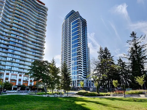 13308 Central Ave #1008, Surrey, BC V3T 0M4