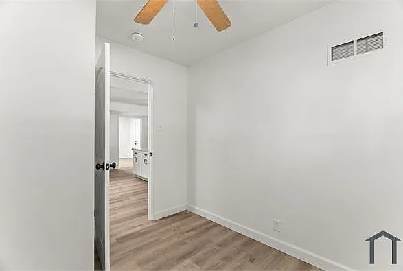 10518 Spring Garden Dr — Photo 19