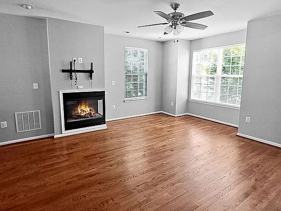 5th image of 1701 Walcott Ln