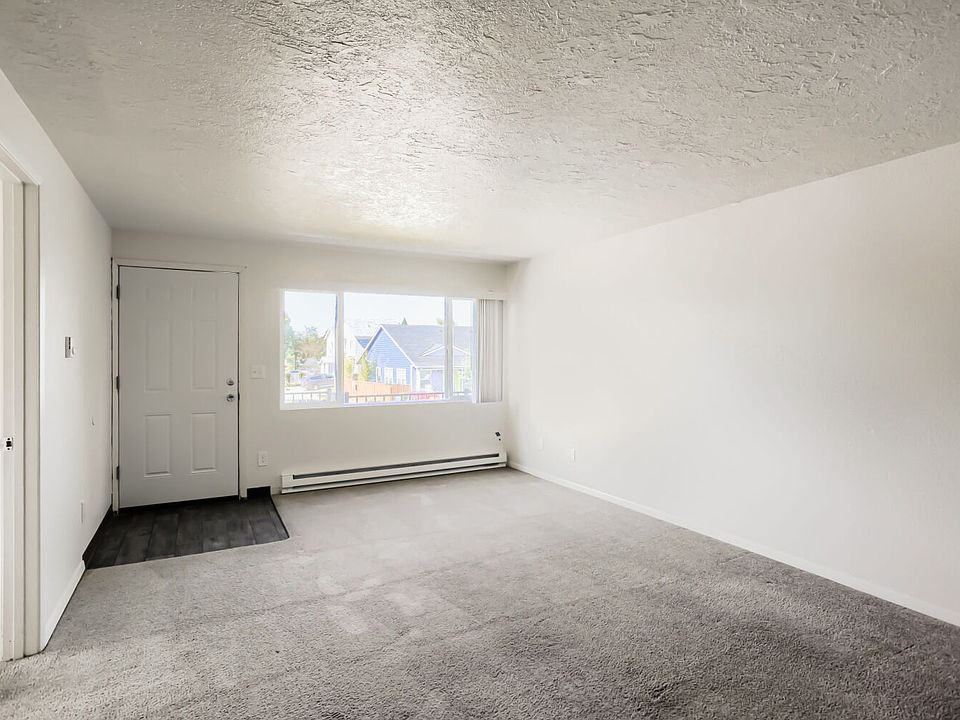 1st image of 1509 22nd Ave #8