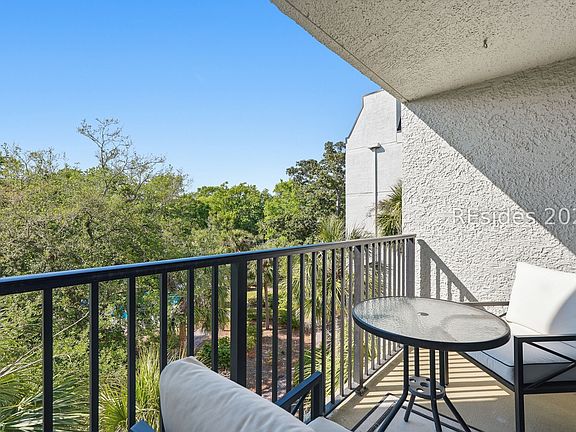 4th image of 34 S Forest Beach Dr APT C14