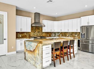 197 E Shelbourne Ave, Las Vegas, NV 89123